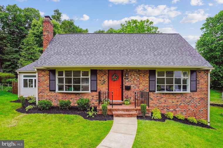 Photo of 5420 Eastbourne Dr Springfield, VA 22151