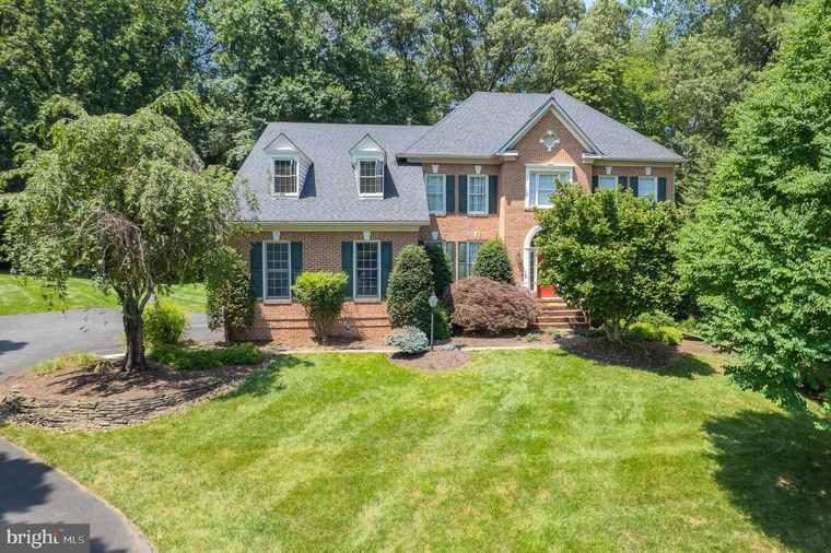 Photo of 1050 Northfalls Ct Great Falls, VA 22066