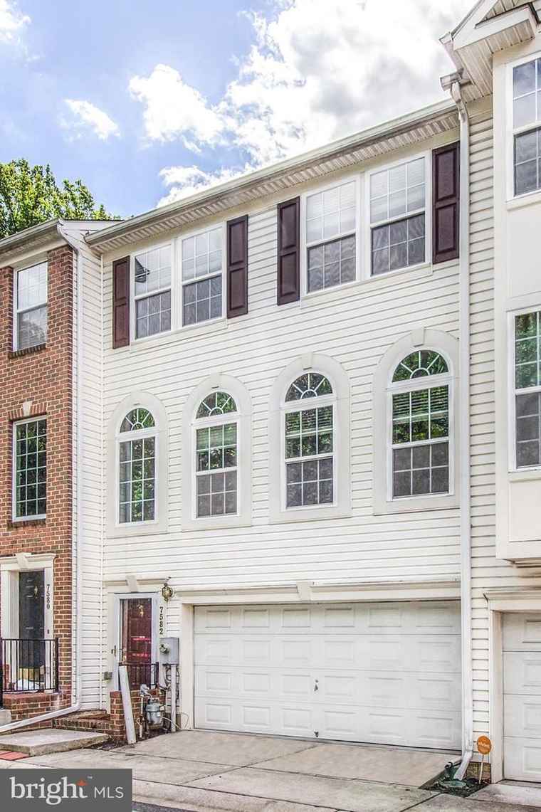 Photo of 7582 Cherrybark Oak Ln #190 Elkridge, MD 21075