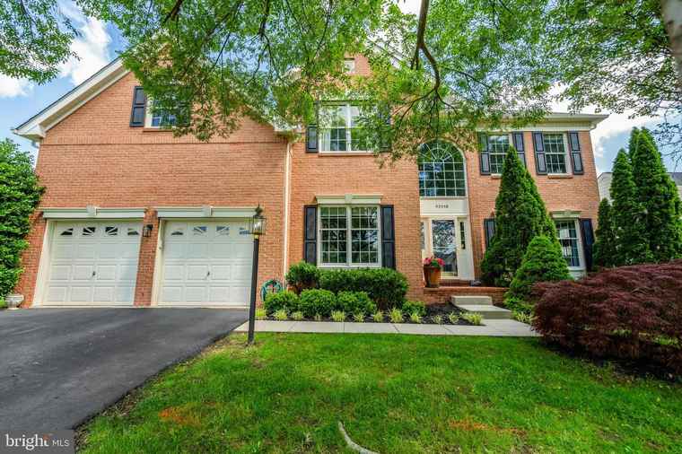 Photo of 43058 Olive Tree Ln Chantilly, VA 20152