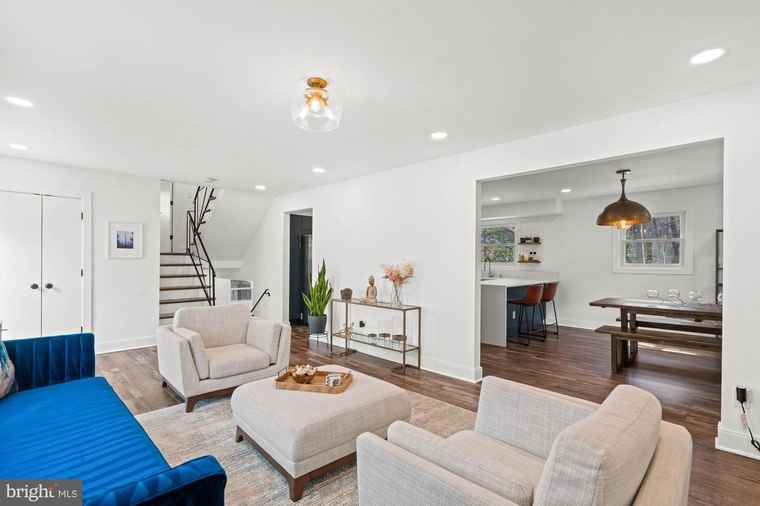 Photo of 9817 Fernwood Rd Bethesda, MD 20817