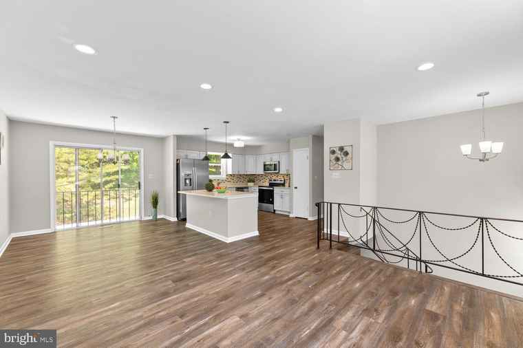Photo of 6100 Hellen Lee Dr Clinton, MD 20735