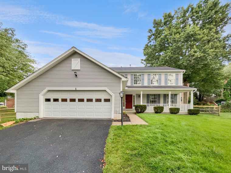 Photo of 1 Pembrooke View Ct Gaithersburg, MD 20877