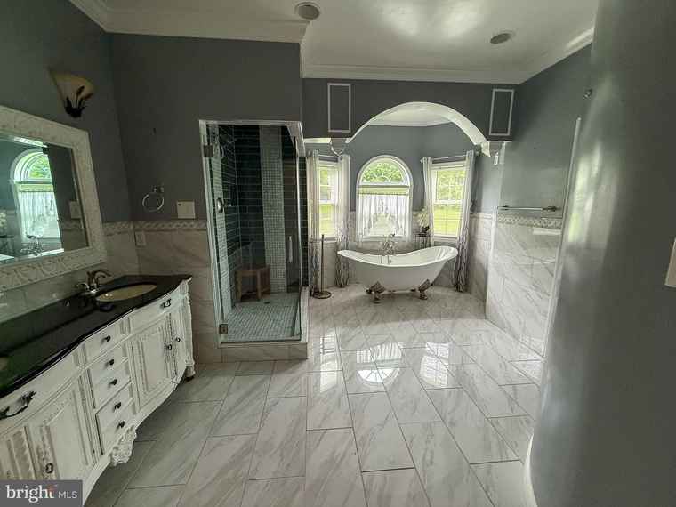Photo of 6422 Horseshoe Rd E Clinton, MD 20735