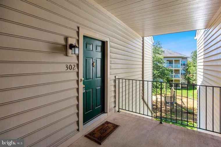Photo of 1031 Gardenview Loop Woodbridge, VA 22191