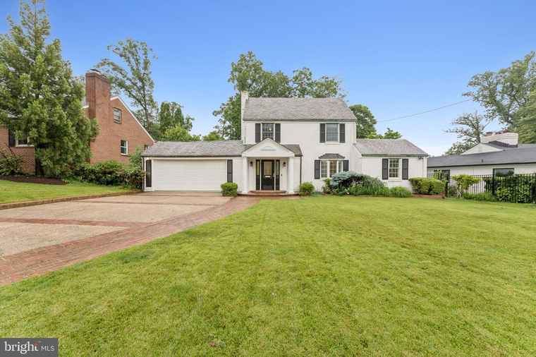 Photo of 7052 31st St NW Washington, DC 20015