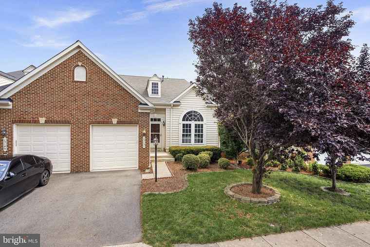 Photo of 15151 Gaffney Cir Gainesville, VA 20155