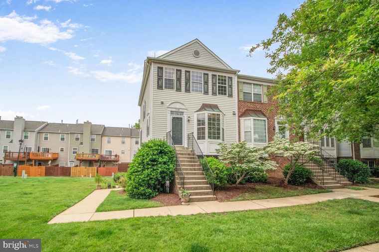Photo of 1146 Wickford Ct Crofton, MD 21114
