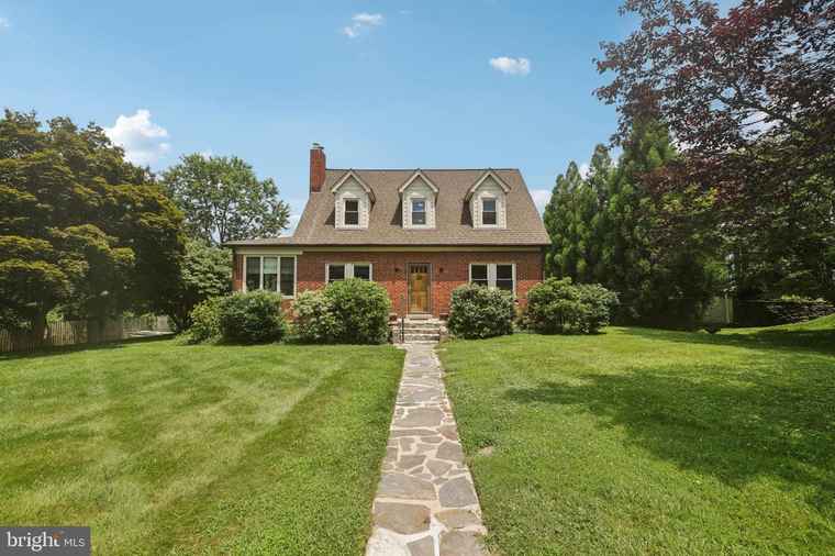 Photo of 4019 Hunt Ave Ellicott City, MD 21043