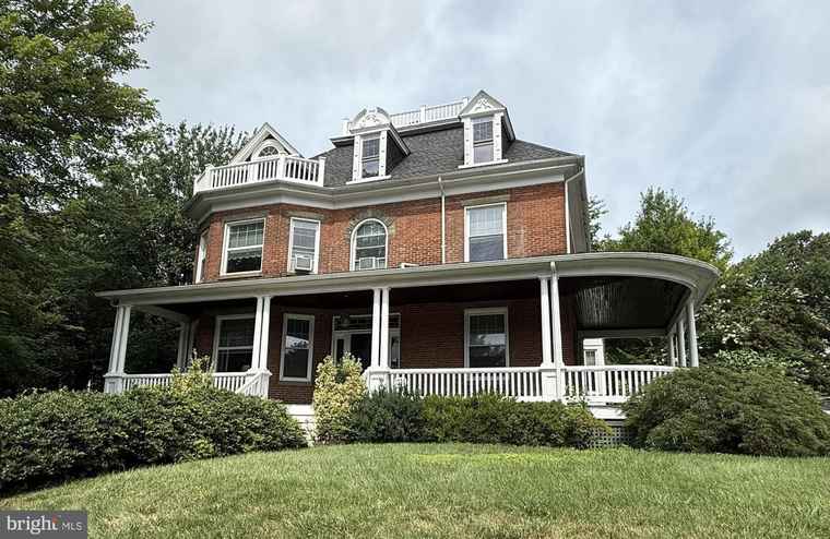 Photo of 1011 Oak Hill Ave Hagerstown, MD 21742