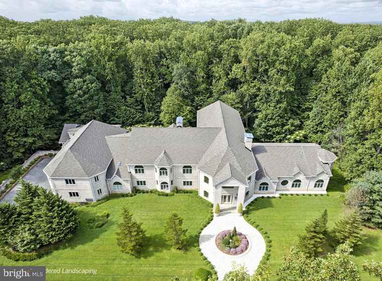 Photo of 6 Evan Way Pikesville, MD 21208