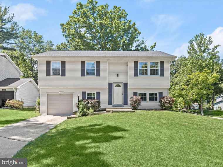 Photo of 10185 Cape Ann Dr Columbia, MD 21046