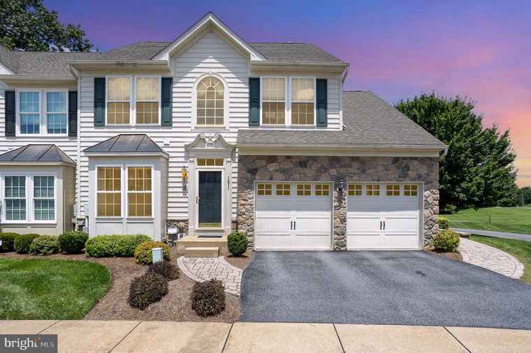 Photo of 1471 Heritage Ln York, PA 17403