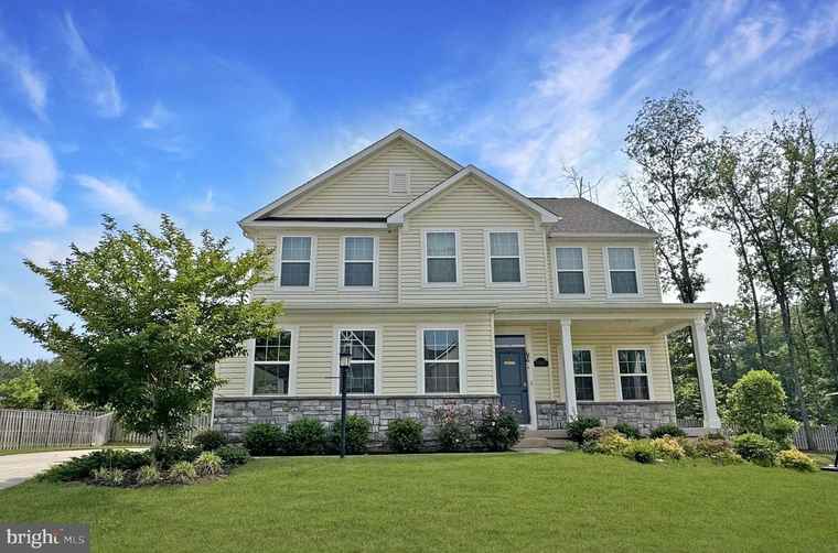 Photo of 15167 Haymarket Landing Dr Haymarket, VA 20169
