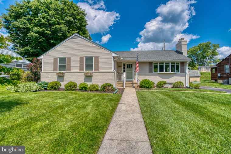 Photo of 1606 Jeffers Rd Baltimore, MD 21204