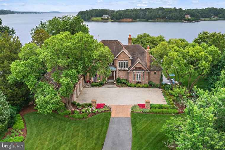 Photo of 1556 Widows Mite Rd Edgewater, MD 21037