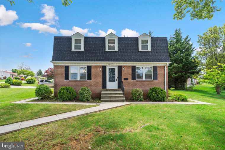 Photo of 6501 Redgate Cir Catonsville, MD 21228