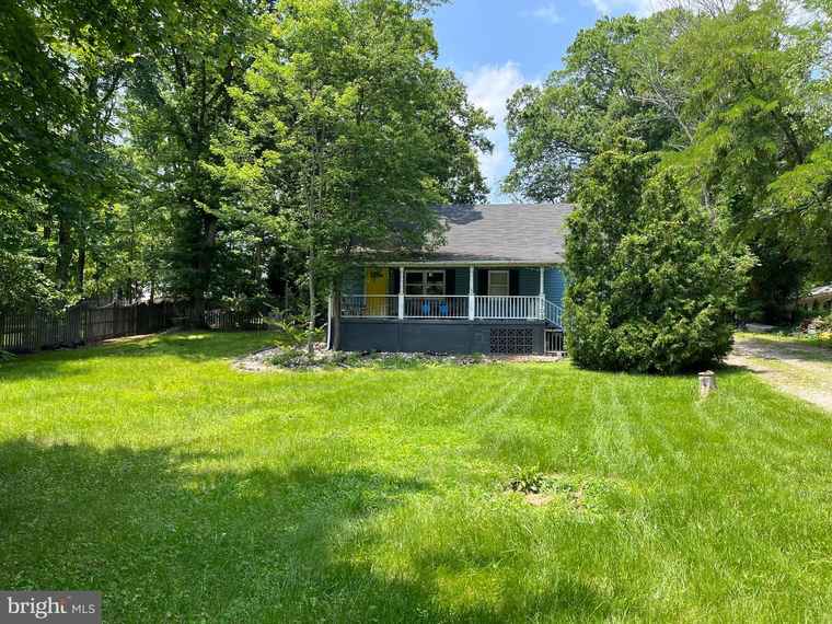 Photo of 8708 Dudley Dr Lorton, VA 22079