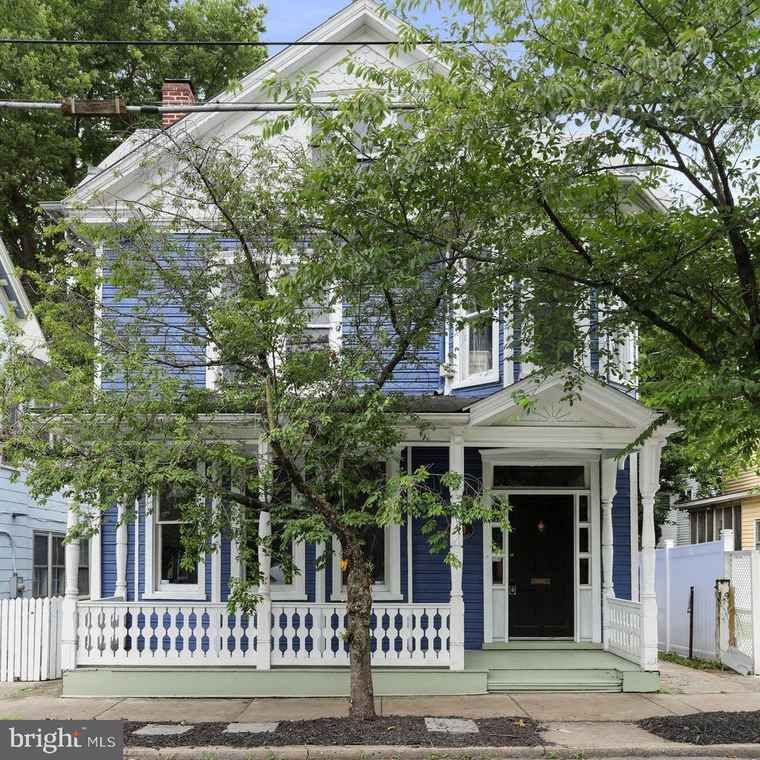 Photo of 224 S Raleigh St Martinsburg, WV 25401