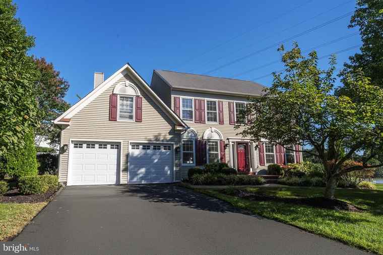 Photo of 14216 Hartwood Ct Centreville, VA 20121