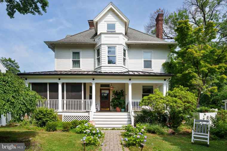 Photo of 8 Hamilton Ave Princeton, NJ 08542