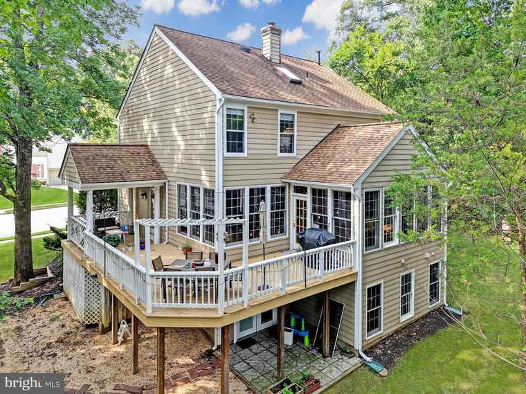 Photo of 13616 Northbourne Dr Centreville, VA 20120