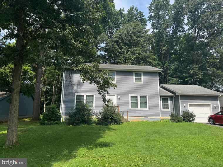 Photo of 397 Tanbridge Dr Martinsburg, WV 25401