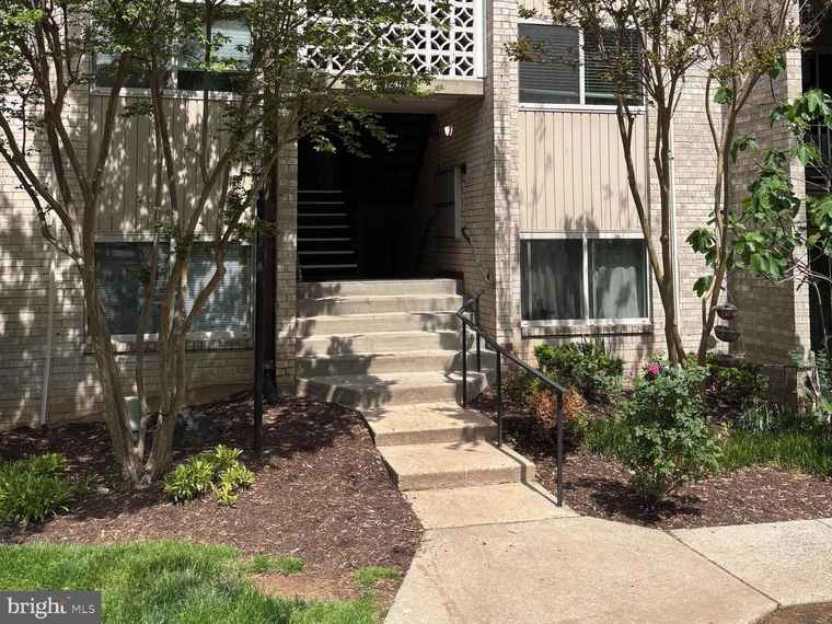 Photo of 12407 Braxfield #14 Rockville, MD 20852