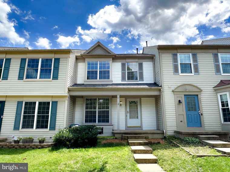 Photo of 327 Stable View Ter NE Leesburg, VA 20176