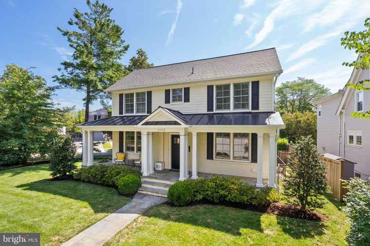Photo of 8013 Maple Ridge Rd Bethesda, MD 20814