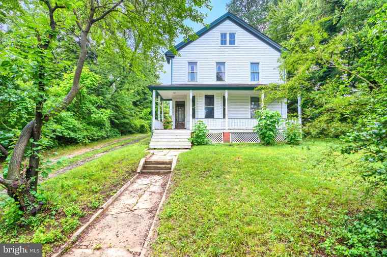 Photo of 13125 11th St Bowie, MD 20715