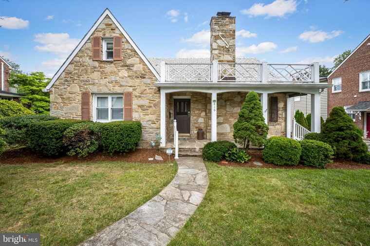Photo of 816 Ridgeleigh Rd Baltimore, MD 21212
