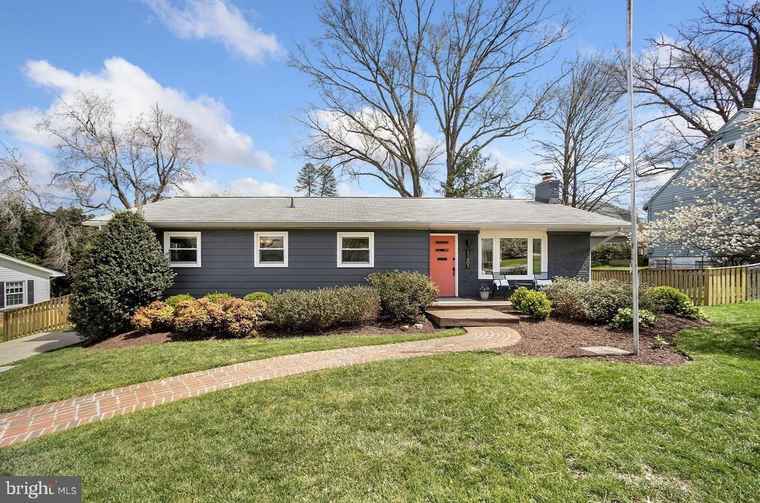 Photo of 11403 Nairn Rd Silver Spring, MD 20902