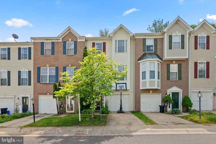 Photo of 13130 Diamond Hill Dr Germantown, MD 20874