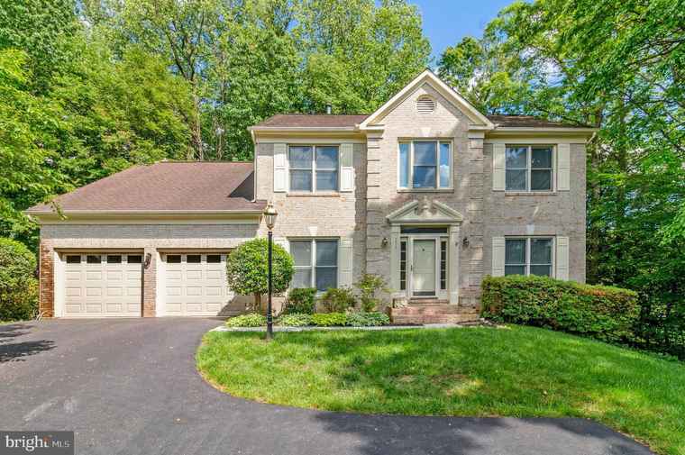 Photo of 8975 Home Guard Dr Burke, VA 22015