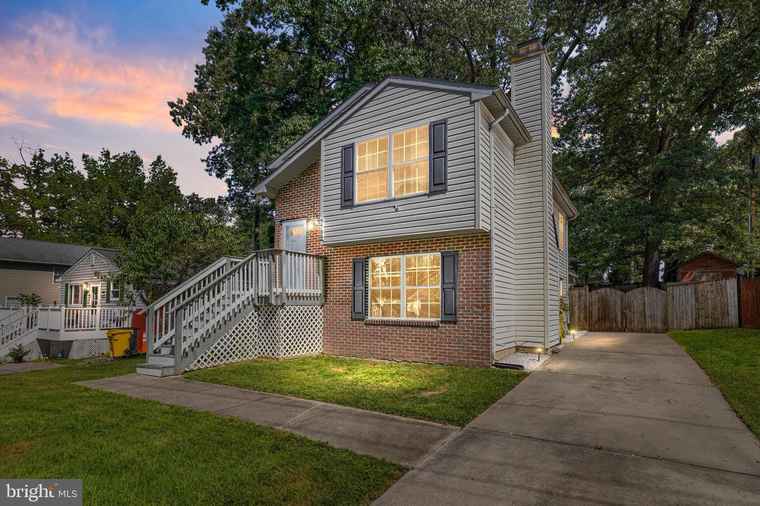 Photo of 7789 Outing Ave Pasadena, MD 21122