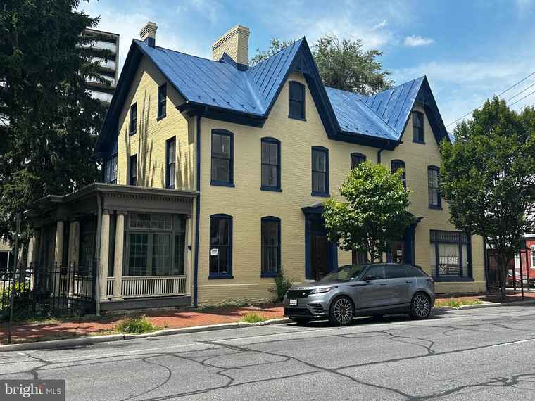 Photo of 205-207 S Potomac St Hagerstown, MD 21740