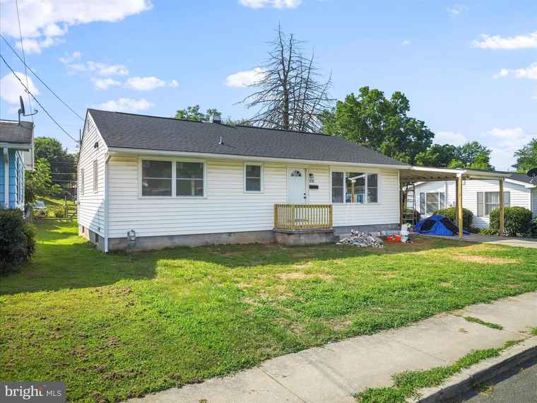 Photo of 870 Pine St Hagerstown, MD 21740