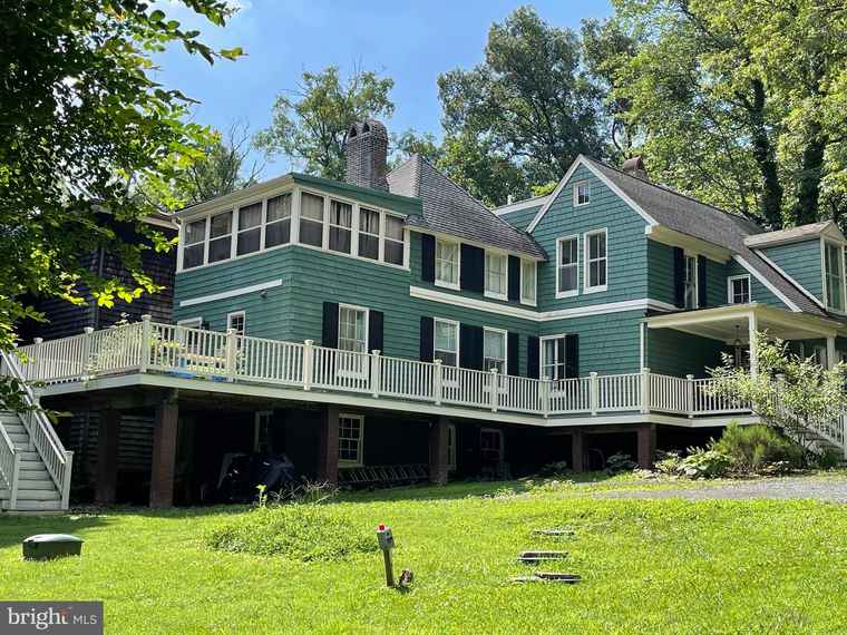 Photo of 6130 Lawyers Hill Rd Elkridge, MD 21075