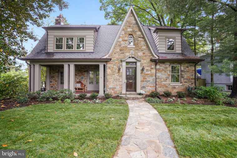 Photo of 4606 Langdrum Ln Chevy Chase, MD 20815