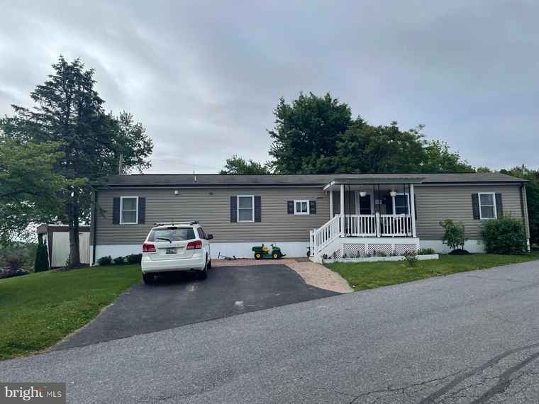 Photo of 7819 E Hill Rd Mount Airy, MD 21771
