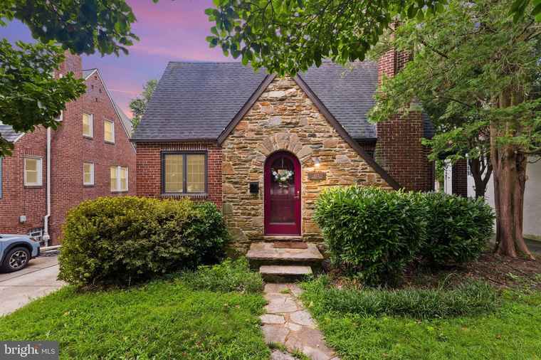 Photo of 613 Anneslie Rd Baltimore, MD 21212