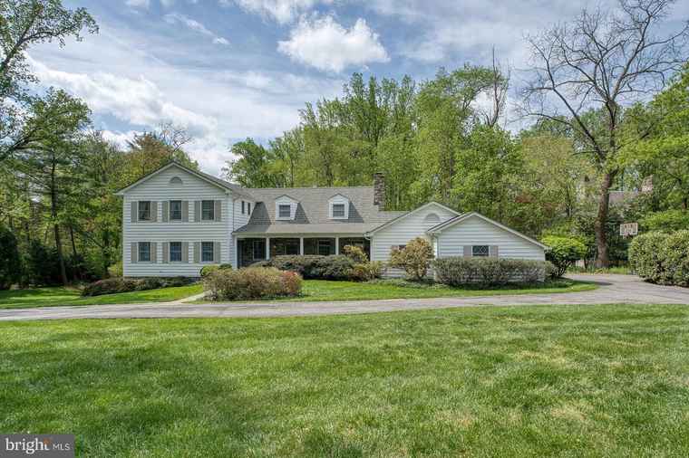 Photo of 9600 Kendale Rd Potomac, MD 20854