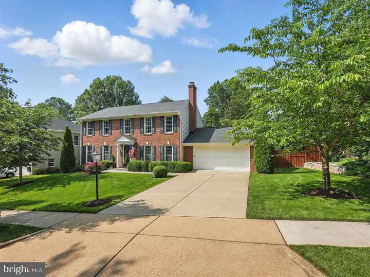 Photo of 6134 Long Meadow Rd Mclean, VA 22101