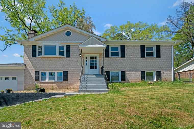 Photo of 12909 Piscataway Rd Clinton, MD 20735