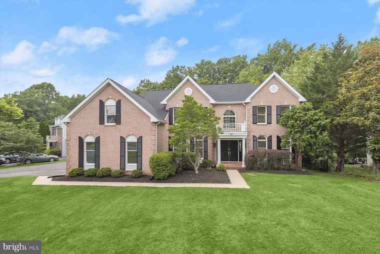 Photo of 207 Alderwood Dr Gaithersburg, MD 20878