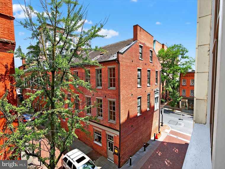 Photo of 10 N Market St #307 Lancaster, PA 17603