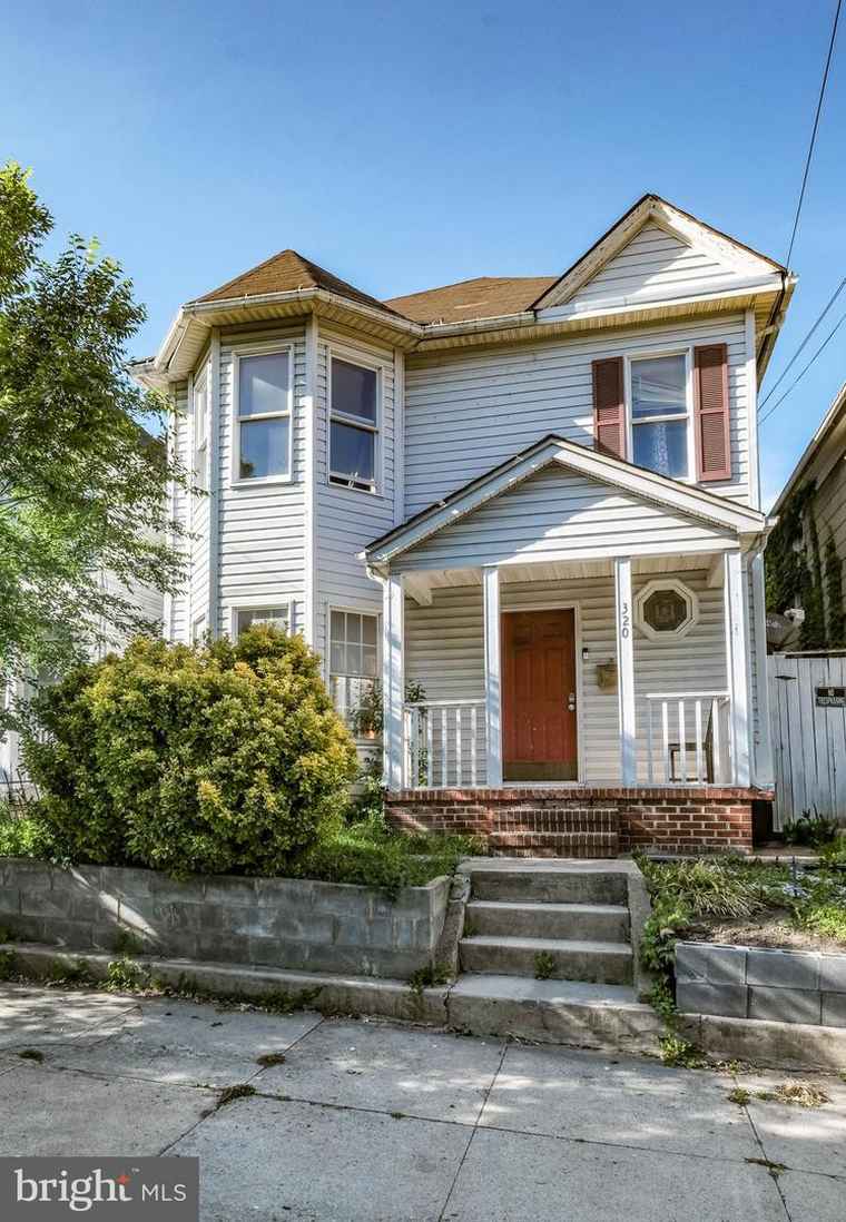 Photo of 320 W Race St Martinsburg, WV 25401
