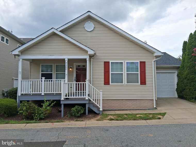 Photo of 7300 Willow Glen Way Elkridge, MD 21075