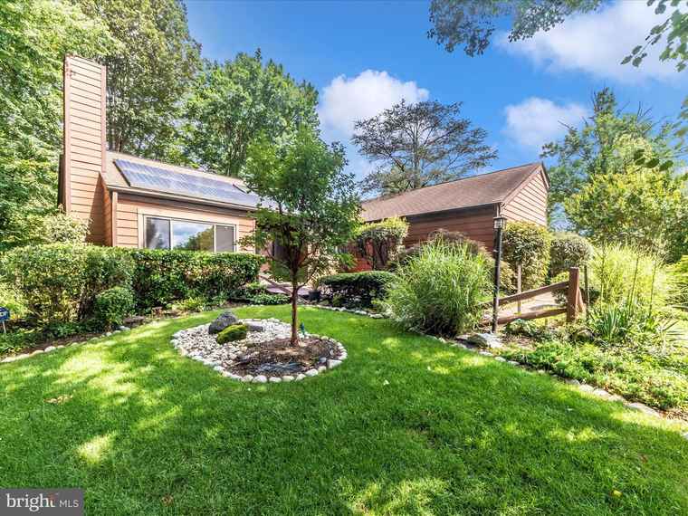 Photo of 10305 Tailcoat Way Columbia, MD 21044